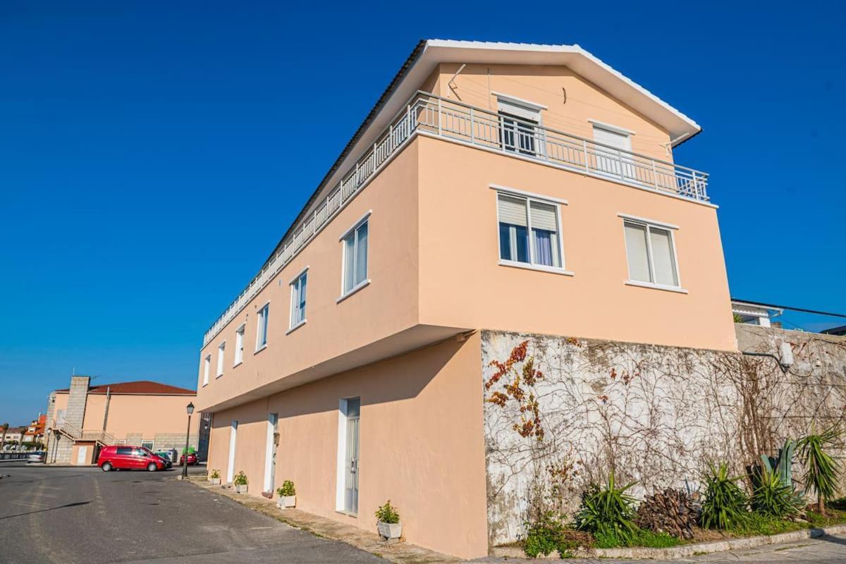 Apartamento Apartamento céntrico con vistas al mar Vilanova de Arousa Exterior foto