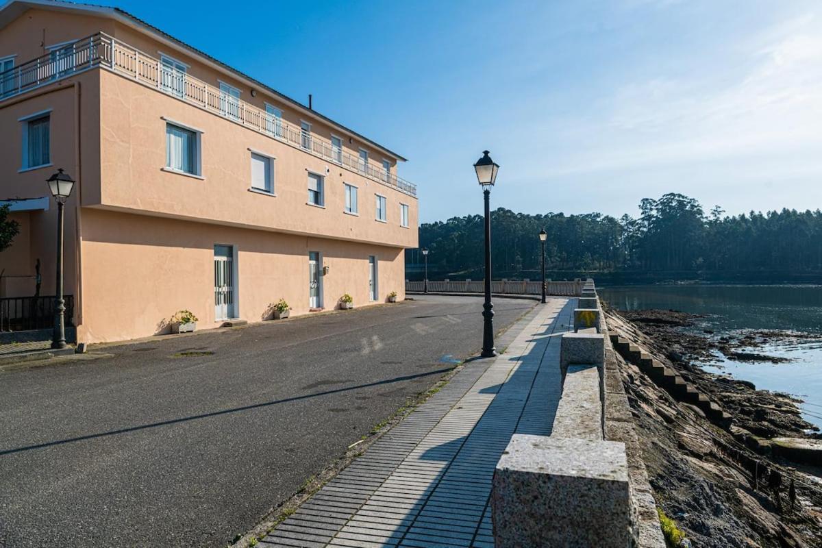 Apartamento Apartamento céntrico con vistas al mar Vilanova de Arousa Exterior foto